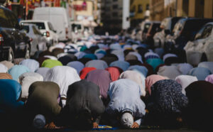 תפילות מוסלמים המוניות